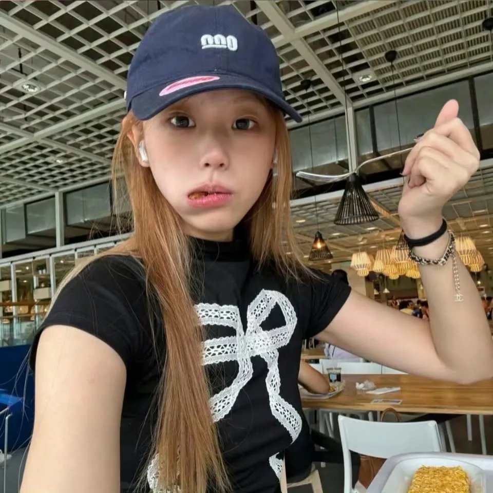 你瞧，网络世界的幻想 封面